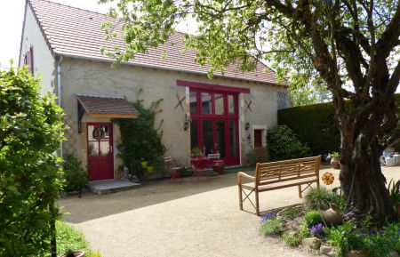 G&icirc;te n&deg;G11759 Deneuille-les-Mines - Allier - photo