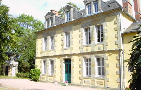 Grande résidence à GIPCY Gîte n°G231918 Gipcy - Allier - Grande résidence à GIPCY