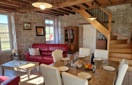 G&icirc;te n&deg;G252003 Charroux - Allier - G&icirc;tes de France dans l'Allier en Auvergne