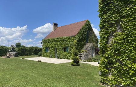 G&icirc;te n&deg;G241942 Cognat-Lyonne - Allier - G&icirc;tes de France Allier, en Auvergne