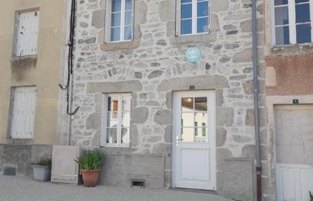 G&icirc;te n&deg;G31080 Ferri&egrave;res-sur-Sichon - Allier - Les Coquelicots &agrave; Ferri&egrave;res sur sichon