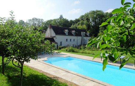 G&icirc;te n&deg;G11725 Chantelle - Allier - Piscine 5x12m
G&icirc;te Le Moulins de Chantelle &agrave; Chantelle dans l'Allier Auvergne
