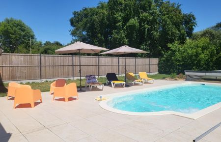 G&icirc;te n&deg;G241944 Souvigny - Allier - Garanjou - espace piscine